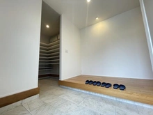 【大阪府/堺市南区槇塚台】堺市南区槇塚台2丁　中古戸建 玄関