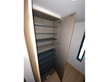 【東京都/大田区千鳥】千鳥町2丁目　戸建て 収納：玄関部分