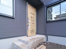 【神奈川県/川崎市麻生区王禅寺東】タマタウン川崎市麻生区王禅寺　1号棟 玄関