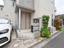 【東京都/世田谷区代田】世田谷区代田5丁目 戸建 玄関