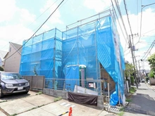 【東京都/世田谷区松原】世田谷区松原4丁目　新築戸建 建築中の外観