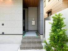 【東京都/杉並区久我山】杉並区久我山5丁目　新築戸建 玄関