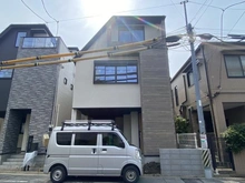 【東京都/北区浮間】北区浮間三丁目新築戸建て　2号棟 建築中の外観：全2棟