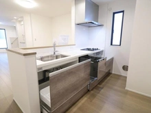 【神奈川県/横浜市中区本牧元町】中区本牧元町　中古戸建て キッチン