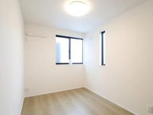 【神奈川県/横浜市中区本牧元町】中区本牧元町　新築戸建て 洋室：洋室1（約5帖）