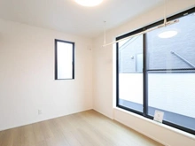 【神奈川県/横浜市中区本牧元町】中区本牧元町　新築戸建て 洋室：洋室2（約6帖）