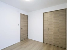 【神奈川県/横浜市中区本牧元町】中区本牧元町　新築戸建て サービスルーム（納戸）：納戸2（約5帖）