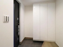 【神奈川県/横浜市中区本牧元町】中区本牧元町　新築戸建て 玄関