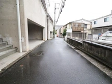 【神奈川県/横浜市磯子区滝頭】磯子区滝頭1丁目　中古戸建て 前面道路