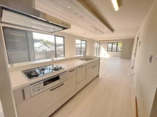 【神奈川県/横浜市泉区新橋町】泉区新橋町　中古戸建て リビング・ダイニング