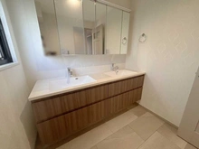 【神奈川県/横浜市泉区新橋町】泉区新橋町　中古戸建て 洗面所