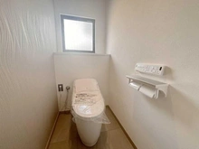 【神奈川県/横浜市泉区新橋町】泉区新橋町　中古戸建て トイレ