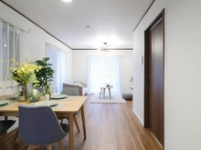 【神奈川県/横浜市南区三春台】南区三春台 中古戸建て リビング・ダイニング：※家具・調度品等は本体価格に含まれません。