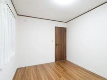 【神奈川県/横浜市南区三春台】南区三春台 中古戸建て 洋室