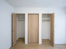 【神奈川県/横浜市磯子区森】磯子区森2丁目　中古戸建て 洋室：収納