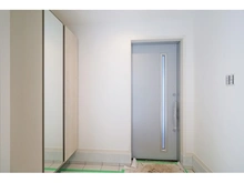 【神奈川県/横浜市神奈川区神大寺】FIORE片倉町IV　新築戸建1号棟/全15棟 玄関