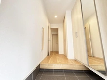 【神奈川県/横浜市金沢区富岡西】金沢区富岡西7丁目　新築戸建て 玄関