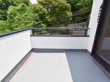 【神奈川県/横浜市港北区大曽根台】港北区大曽根台　新築戸建て バルコニー