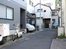 【東京都/新宿区荒木町】新宿区荒木町　中古戸建 前面道路