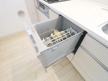 【東京都/北区赤羽北】北区赤羽北3丁目新築戸建　1号棟 キッチン：食器洗乾燥機