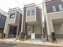 【東京都/北区赤羽北】北区赤羽北3丁目新築戸建　2号棟 外観：全3区画：写真中央