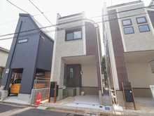 【東京都/北区赤羽北】北区赤羽北3丁目新築戸建　3号棟 外観：全3区画：写真中央