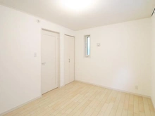 【東京都/北区赤羽北】北区赤羽北3丁目新築戸建　3号棟 サービスルーム（納戸）：1階：約6帖