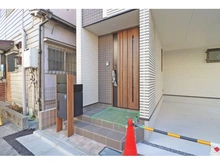 【東京都/北区神谷】北区神谷3丁目　新築戸建て アプローチ