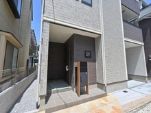 【東京都/北区志茂】北区志茂5丁目新築戸建　4号棟 アプローチ