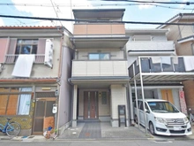 【京都府/京都市上京区四町目】京都市上京区日暮通丸太町下る四町目戸建 外観：写真中央