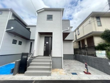 【千葉県/船橋市丸山】船橋市丸山1丁目　新築戸建　3号棟 外観：全3棟／中央