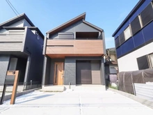 【神奈川県/横浜市瀬谷区宮沢】瀬谷区宮沢2丁目　新築戸建　2号棟（全2棟） 外観：中央2号棟（全2棟）