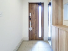 【神奈川県/横浜市瀬谷区宮沢】瀬谷区宮沢2丁目　新築戸建　2号棟（全2棟） 玄関