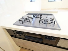 【神奈川県/横浜市神奈川区三枚町】神奈川区三枚町　新築戸建 三口コンロ