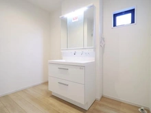 【神奈川県/横浜市神奈川区三枚町】神奈川区三枚町　新築戸建 洗面所