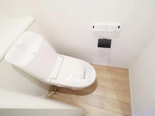 【神奈川県/横浜市神奈川区三枚町】神奈川区三枚町　新築戸建 トイレ：2階