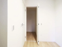 【神奈川県/横浜市神奈川区三枚町】神奈川区三枚町　新築戸建 ウォークインクローゼット