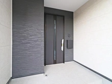 【神奈川県/横浜市神奈川区三枚町】神奈川区三枚町　新築戸建 玄関