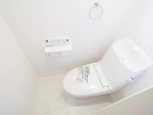 【神奈川県/横浜市港北区大曽根台】港北区大曽根台　新築戸建　2号棟（全2棟） トイレ