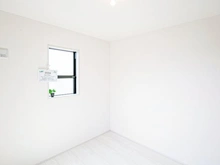 【神奈川県/横浜市青葉区大場町】青葉区大場町　新築戸建 洋室：約5帖