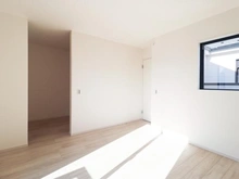 【神奈川県/横浜市都筑区東山田】都筑区東山田1丁目　新築戸建 洋室：約9.2帖