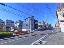 【神奈川県/横浜市瀬谷区阿久和東】瀬谷区阿久和東4丁目　新築戸建 前面道路