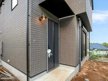【神奈川県/横浜市泉区新橋町】泉区新橋町　新築戸建　2号棟（全16棟） 玄関