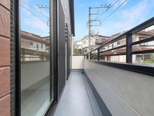 【神奈川県/横浜市港南区上永谷】横浜市港南区上永谷4丁目　新築戸建 バルコニー