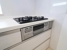 【神奈川県/横浜市中区山元町】中区山元町3丁目　新築戸建　A棟 三口コンロ