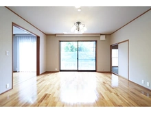 【神奈川県/横浜市泉区緑園】横浜市泉区緑園1丁目　中古戸建 リビング