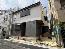 【東京都/江戸川区平井】平井三丁目新築一戸建B棟 建築中の外観：【全2棟／写真中央】
