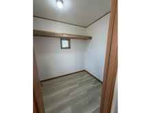 【兵庫県/尼崎市東園田町】尼崎市東園田町3丁目 ウォークインクローゼット