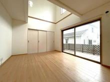 【千葉県/印西市東の原】印西市東の原三丁目　中古戸建 リビング・ダイニング