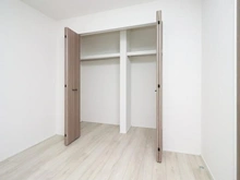 【埼玉県/狭山市入間川】狭山市入間川2丁目　1号棟 洋室：収納